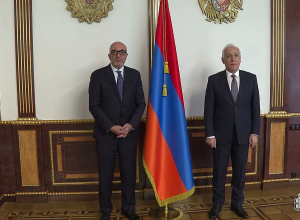 Նախագահ Վահագն Խաչատուրյանը բարձր պարգև է հանձնել ՍԱԴԱ ընկերության համահիմնադիր Հովիգ Սաֆոյանին