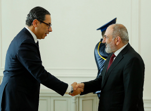 Пашинян принял делегацию во главе с министром иностранных дел Кипра
