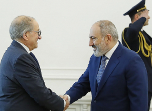 Վարչապետն ընդունել է շվեյցարահայ գործարար և բարերար Վահե Գաբրաշին