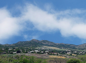 Մեր 28 ուսուցիչներից 5-ն է միայն իր մասնագիտությամբ աշխատանք գտել․ ովքեր  բարեկամներ  ունեին Ռուսաստանում,  արտագաղթել են․ Այգեստանի դպրոցի տնօրեն