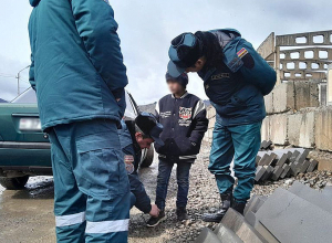 Ահազանգ է ստացվել, որ մոտ 10 տարեկան երեխան մոլորվել և ավտոմեքենաներ է կանգնեցնում՝ Կապան տեղափոխվելու համար