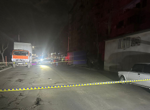 Կալանավորվել է դանակով քաղաքացու սպանության փորձի և վերջինիս դստեր ամուսնուն մարմնական վնասվածքներ հասցնելու մեղադրանքով