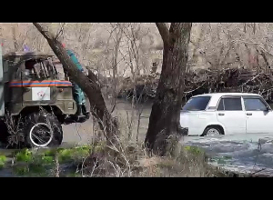 Փրկարարները դուրս են բերել ավտոմեքենան Արփա գետից