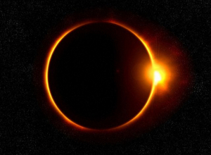 Արեգակի ամբողջական խավարում․ ուղիղ