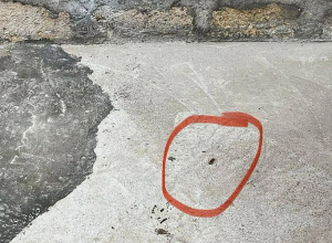 В результате беспорядочного огня с азербайджанской стороны в селе Тех были повреждены крыша и окно одного из домов: МВД