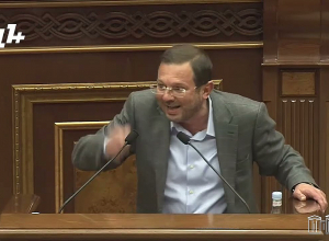 Пашинян – посол, передающий угрозы Азербайджана: Манукян