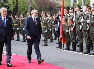 Пашинян представил президенту Казахстана проект правительства РА «Перекрёсток мира»