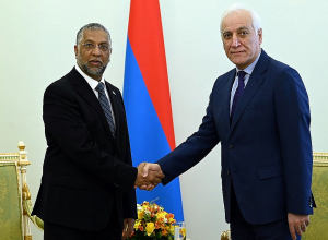 Նախագահին իր հավատարմագրերն է հանձնել Հայաստանում Հարավային Աֆրիկայի դեսպան Շոայբ Կասուն