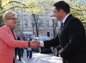 Мы готовы поддержать РА в укреплении отношений с ЕС и установлении мира на Южном Кавказе: премьер-министр Литвы - Алену Симоняну