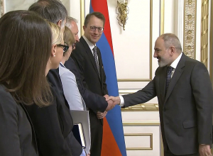 Премьер-министр принял делегацию банка KFW