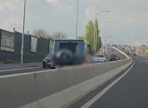 Հանդիպակած երթևեկող «Մերսեդեսը» տեղափոխվել է պահպանվող հատուկ տարածք