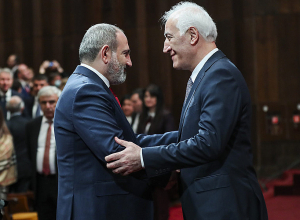 Пашинян направил поздравительное послание Ваагну Хачатуряну по случаю его 65-летия