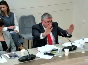 Так понесите и поставьте ещё один столб в Джермуке: Артур Хачатрян