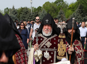 Կաթողիկոսն այցելել է Ծիծեռնակաբերդ