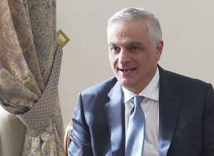 Вице-премьер Мгер Григорян принял исполнительного директора ВБ