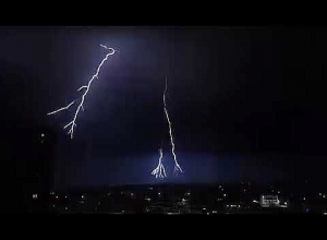 Նման ամպրոպ Երևանում ես դեռ չէի տեսել․ Գագիկ Սուրենյան