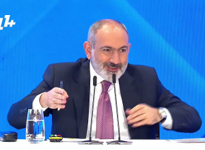 Сколько человек должно собраться, чтобы вы подали в отставку? Вопрос к Пашиняну