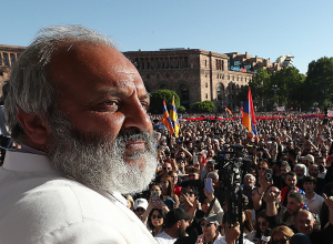 Նիկոլ Փաշինյան, մեկ ժամ ժամանակ ունես հրաժարական ներկայացնելու. Բագրատ սրբազան