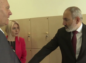 Վարչապետն այս տարի երկրորդ անգամ այցելել է  Էջմիածնի «Երվանդ Օտյանի» անվան թիվ 7 դպրոցի մարզադահլիճ