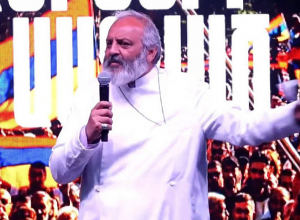 Բագրատ արքեպիսկոպոս Գալստանյանը երկու օրով մեկնելու է արտերկիր