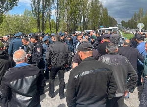 Քաղաքացիները փակել են Երևան-Սևան մայրուղին