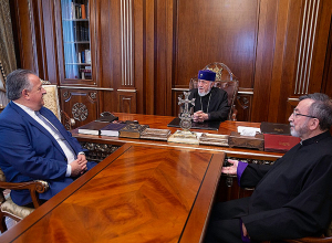 Կաթողիկոսն ընդունեց անվանի գիտնական, բարերար Նուբար Աֆեյանին