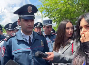 Դեպի Կիրանց ճանապարհը փակ է, Բագրատ Սրբազանի առաջնորդած շարասյանը թույլ չեն տալիս մուտք գործել գյուղ