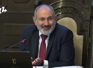 Ոչ մեկի տանը չեմ տեսել, որ երեխան դանակով սեղանին իր անունը փորագրած լինի. Փաշինյան