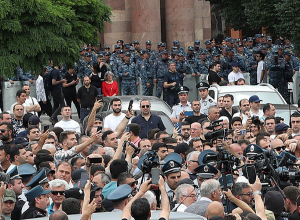 Напряжённая ситуация на Площади Республики