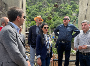 Дипломаты аккредитованных в РА представительств посетили зону бедствия