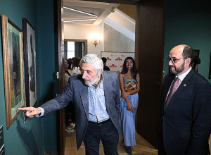Արայիկ Հարությունյանը ներկա է գտնվել «Նվիրատուներ և նվիրատվություններ. Վալմարի ինքնատիպ հավաքածուից» ցուցադրության բացմանը