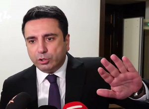 А кто сказал, что страну разрушают, давайте пойдем на улицу Сарьяна: Симонян