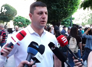 Пашинян делает всё, чтобы перевести процесс между обществом и полицией в поле конфликта