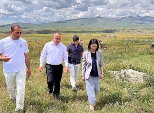 ԿԳՄՍ նախարարը ««Զորաց քարեր» բնակատեղի» արգելոցում քննարկել է մոդուլային կենտրոնի կառուցման հարցերը