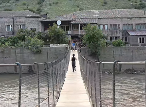 Քարկոփի հետիոտնային նոր, ժամանակավոր կամուրջը պատրաստ է