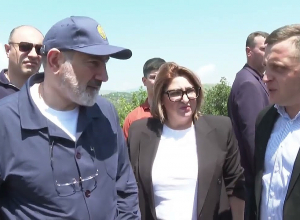 Կապան-Ճակատեն 7,5 կմ երկարությամբ հիմնանորոգված ճանապարհը։ Պետբյուջեից հատկացվել է 1,454 մլրդ դրամ