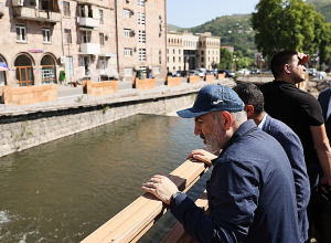 Սյունիքի մարզում վարչապետը ծանոթացել է կապիտալ և սուբվենցիոն ծրագրերով իրականացվող աշխատանքների ընթացքին