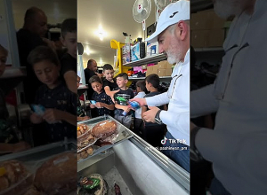 «Едва хватило»: Пашинян устроил для сюникских  детей «ice-cream party»