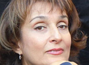 Մահացել է դերասանուհի Լալա Մնացականյանը