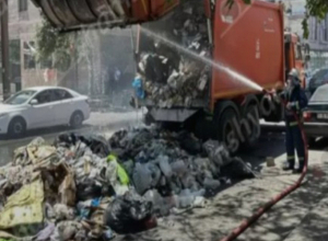 Երևանում հրդեհ է բռնկվել Երևանի քաղաքապետարանին պատկանող աղբատար ավտոմեքենայում