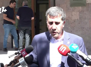 Суд пытается оперативно допросить 7 свидетелей по делу Ашотяна: Меликян