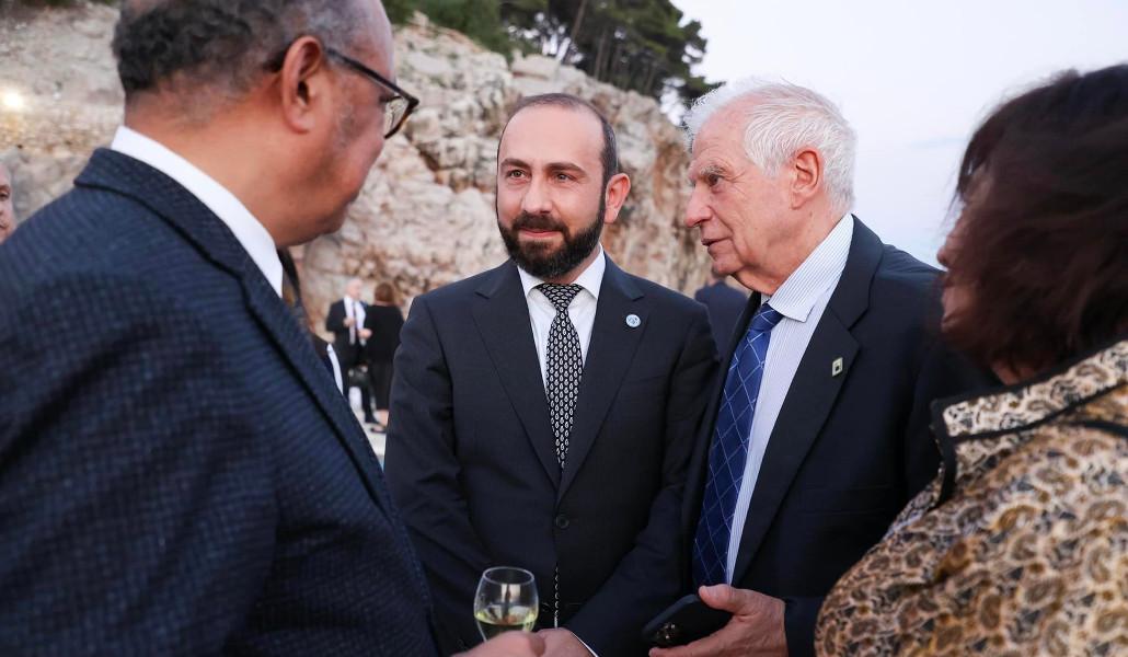 449028564_995704072561378_7898551393721878_n