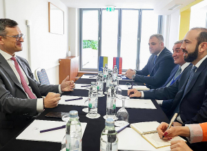 Արարատ Միրզոյանը հանդիպում է ունեցել Ուկրաինայի ԱԳ նախարար Դմիտրո Կուլեբայի հետ