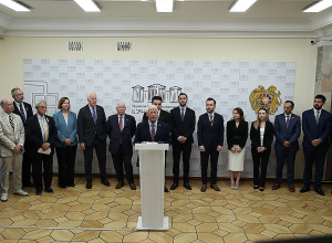 Ալեն Սիմոնյանի եւ ԱՄՆ սենատոր Ռոջեր Ուիքերի գլխավորած պատվիրակության անդամների մամուլի ասուլիսը