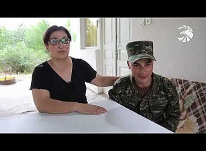 Образцовому солдату - неожиданный отпуск: визит в отцовский дом