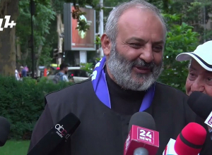 У меня есть конкретная информация, связанная с колдовством։ Баграт Србазан