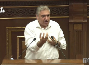 Сейчас период заготовок, люди причитают, поезжайте в деревни: Артур Хачатрян