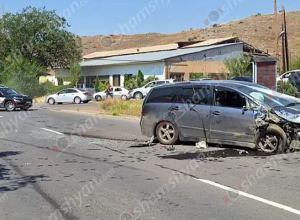 Ավտովթար՝ Վայոց ձորի մարզում. բախվել են «Mitsubishi»-ն ու «Ford Transit»-ը. կա 9 վիրավոր