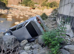 Ալավերդի-Վանաձոր ավտոճանապարհին ավտոմեքենան կամրջից ընկել է գետը․ կան տուժածներ