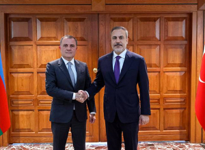 Անկարայում հանդիպել են Թուրքիայի և Ադրբեջանի ԱԳ նախարարները